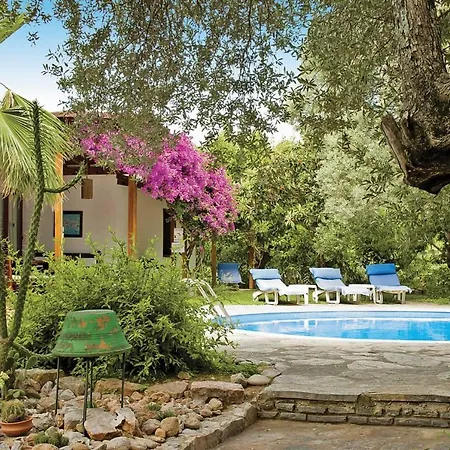 Sleeps 5 Air Con Wifi Villa Bitez